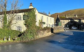 The Racehorses Kettlewell